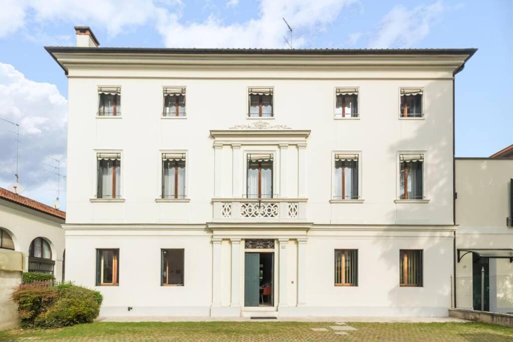 Dadahome Elegante Appartamento Vicino Al Centro Treviso Ngoại thất bức ảnh