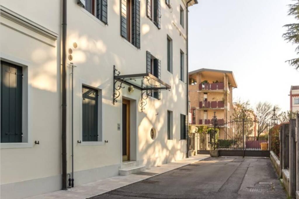 Dadahome Elegante Appartamento Vicino Al Centro Treviso Ngoại thất bức ảnh