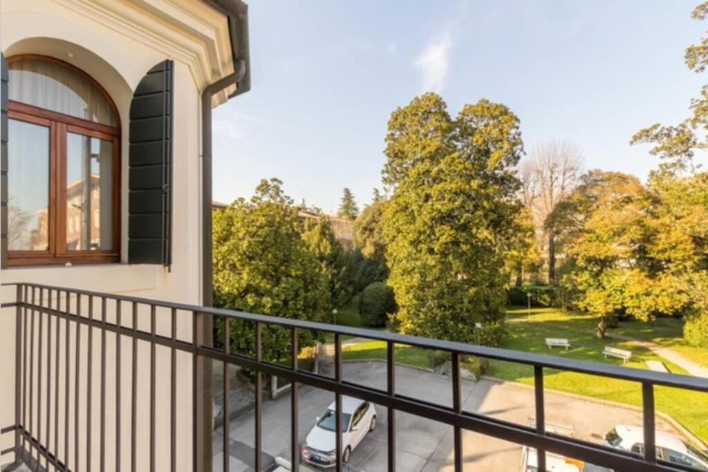 Dadahome Elegante Appartamento Vicino Al Centro Treviso Ngoại thất bức ảnh